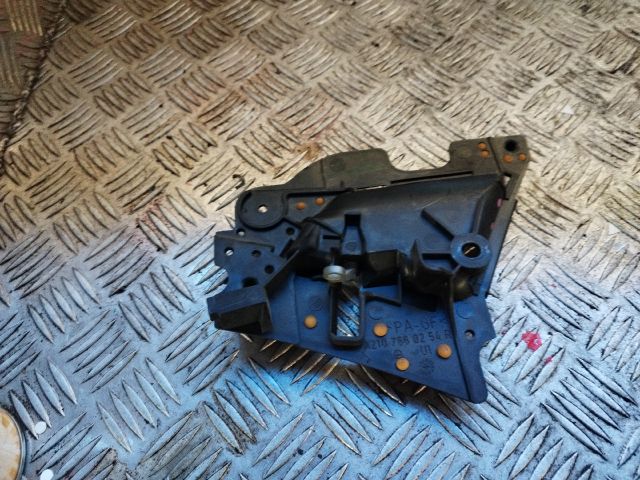 bontott MERCEDES-BENZ E-CLASS Jobb első Belső Kilincs