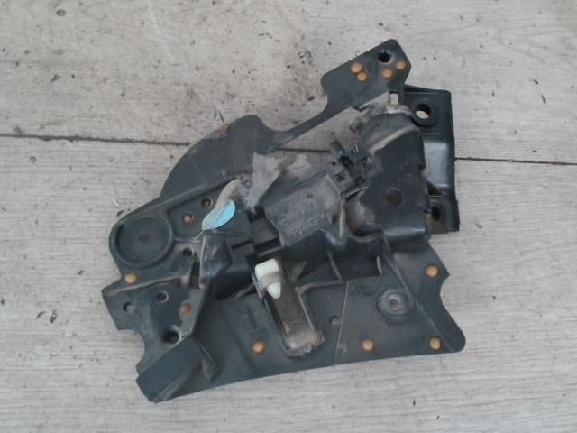 bontott MERCEDES-BENZ E-CLASS Jobb első Belső Kilincs