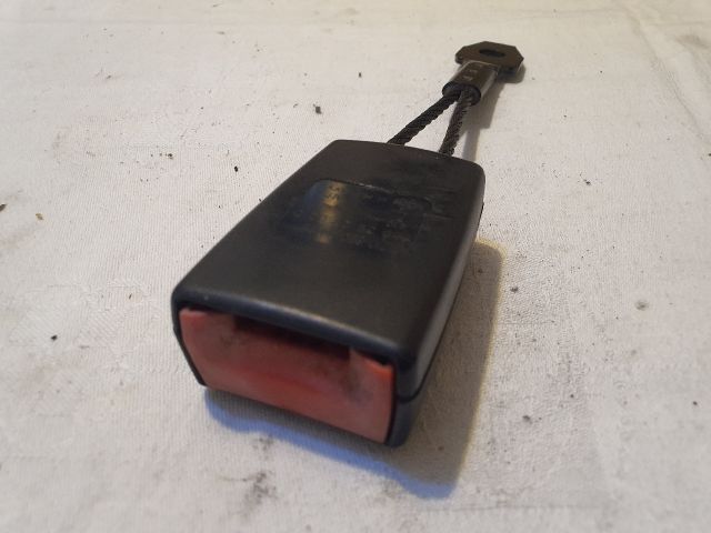 bontott MERCEDES-BENZ E-CLASS Jobb első Biztonsági Öv Csat