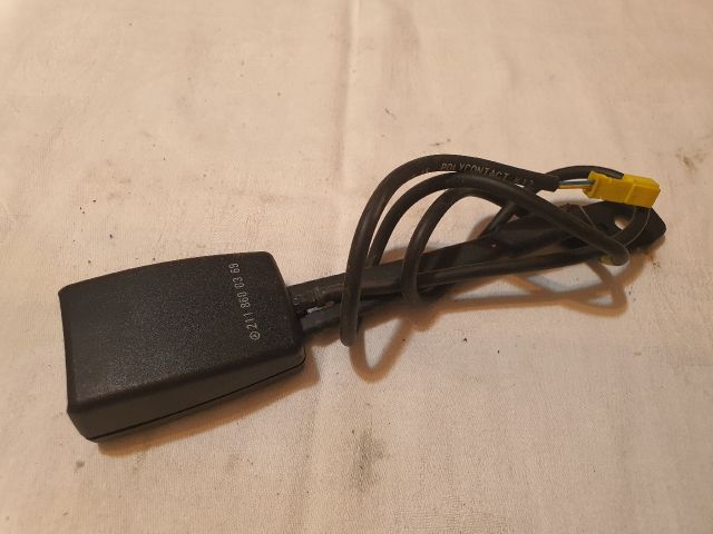 bontott MERCEDES-BENZ E-CLASS Jobb első Biztonsági Öv Csat