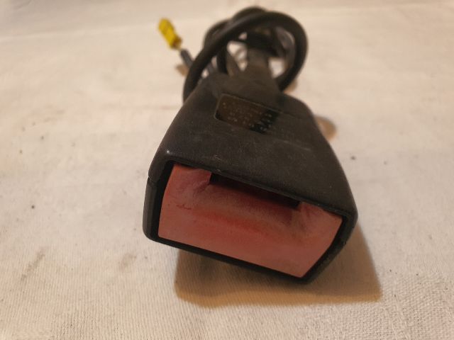 bontott MERCEDES-BENZ E-CLASS Jobb első Biztonsági Öv Csat