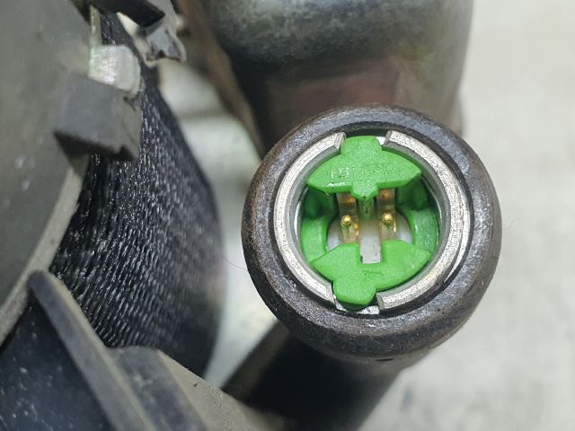 bontott MERCEDES-BENZ E-CLASS Jobb első Biztonsági Öv