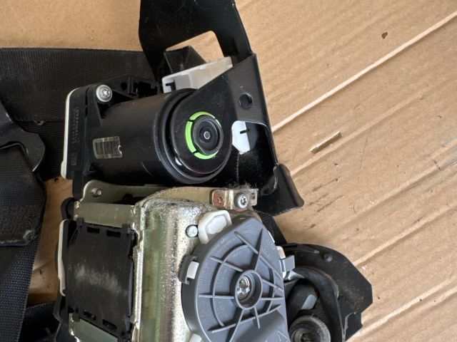 bontott MERCEDES-BENZ E-CLASS Jobb első Biztonsági Öv