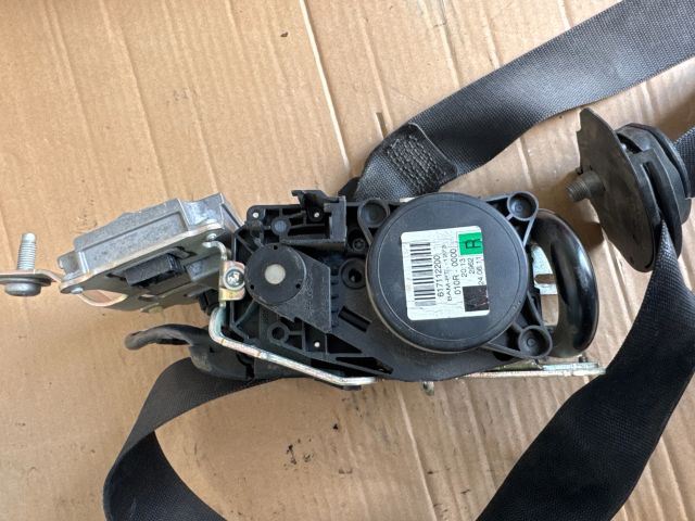 bontott MERCEDES-BENZ E-CLASS Jobb első Biztonsági Öv