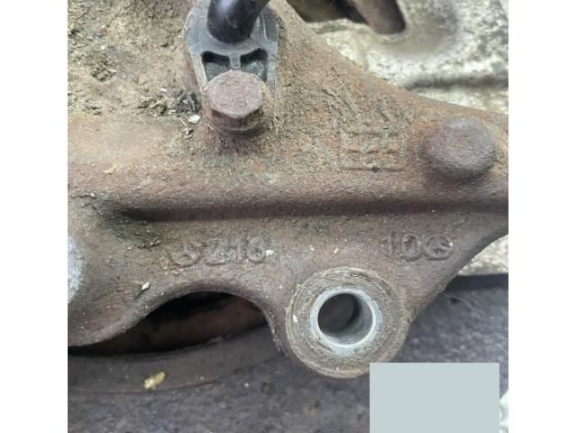 bontott MERCEDES-BENZ E-CLASS Jobb első Csonkállvány