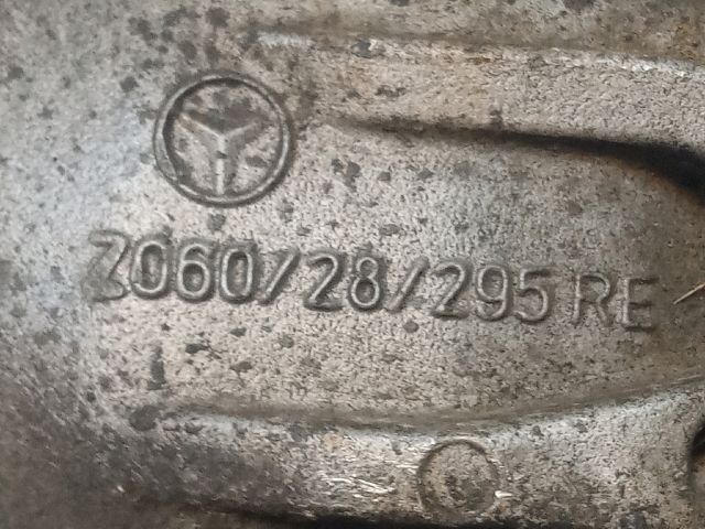 bontott MERCEDES-BENZ E-CLASS Jobb első Féknyereg Munkahengerrel