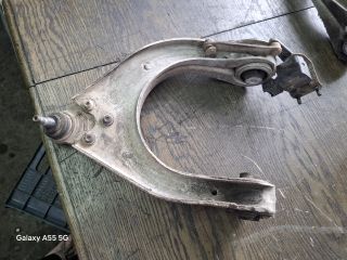 bontott MERCEDES-BENZ E-CLASS Jobb első Felső Lengőkar