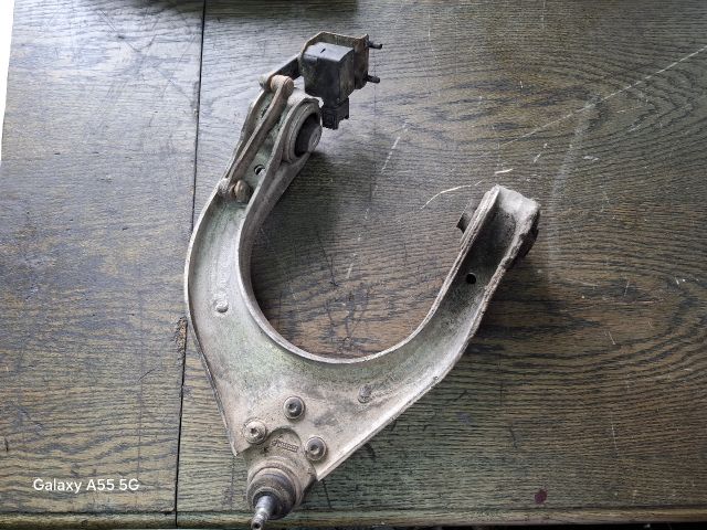 bontott MERCEDES-BENZ E-CLASS Jobb első Felső Lengőkar