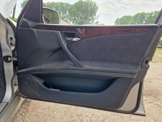 bontott MERCEDES-BENZ E-CLASS Jobb első Felső Zsanér