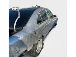 bontott MERCEDES-BENZ E-CLASS Jobb első Felső Zsanér