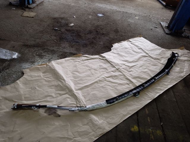 bontott MERCEDES-BENZ E-CLASS Jobb első Függöny Légzsák