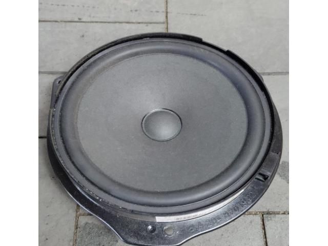 bontott MERCEDES-BENZ E-CLASS Jobb első Hangszóró