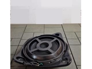 bontott MERCEDES-BENZ E-CLASS Jobb első Hangszóró