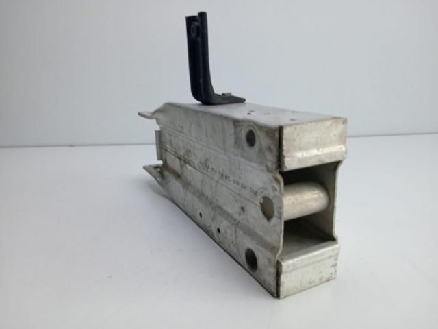 bontott MERCEDES-BENZ E-CLASS Jobb első Hossznyúlvány