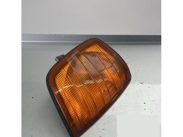 bontott MERCEDES-BENZ E-CLASS Jobb első Irányjelző