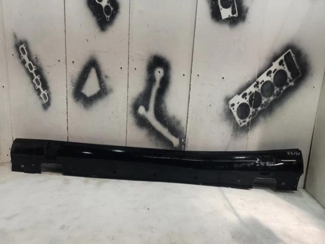 bontott MERCEDES-BENZ E-CLASS Jobb első Küszöb Díszléc