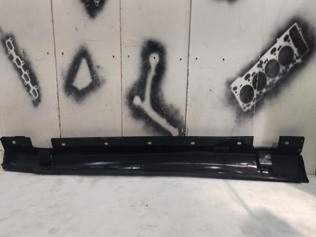 bontott MERCEDES-BENZ E-CLASS Jobb első Küszöb Díszléc