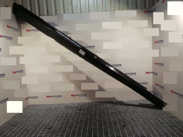 bontott MERCEDES-BENZ E-CLASS Jobb első Küszöb Díszléc