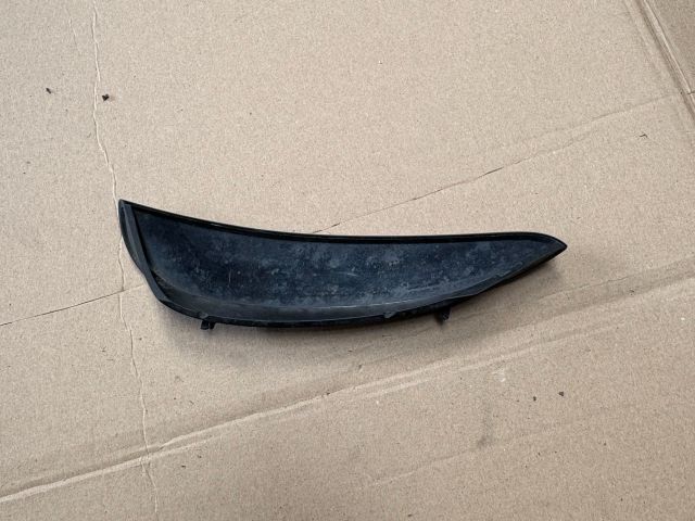 bontott MERCEDES-BENZ E-CLASS Jobb első Lökhárító Díszléc