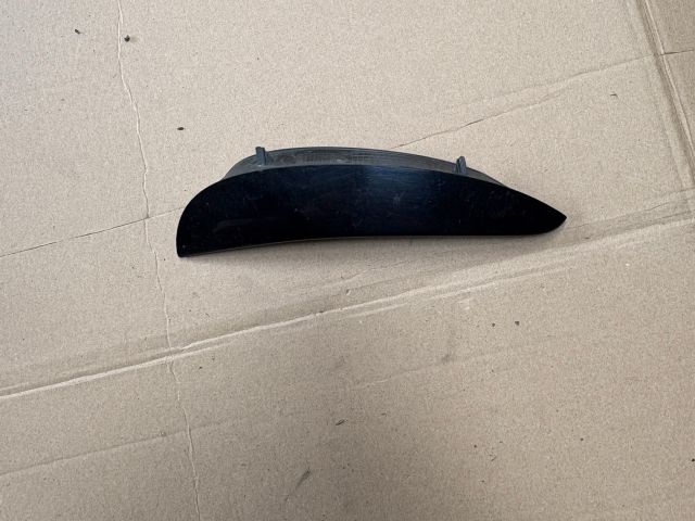 bontott MERCEDES-BENZ E-CLASS Jobb első Lökhárító Díszléc