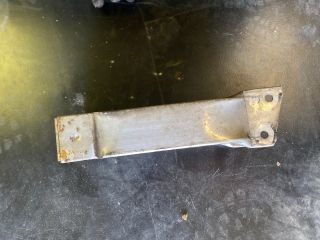 bontott MERCEDES-BENZ E-CLASS Jobb első Lökhárító Merevítő Tartó (Fém)