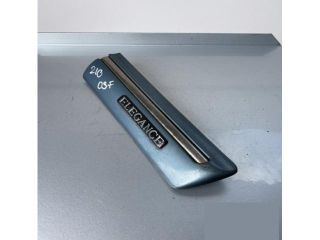 bontott MERCEDES-BENZ E-CLASS Jobb első Sárvédő Díszléc