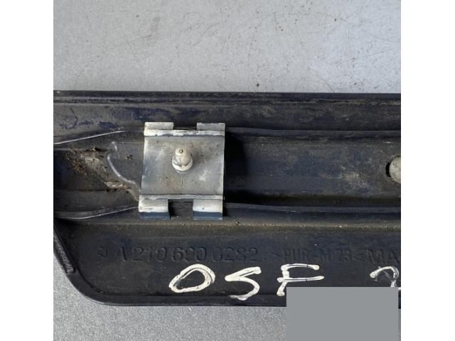 bontott MERCEDES-BENZ E-CLASS Jobb első Sárvédő Díszléc