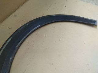 bontott MERCEDES-BENZ E-CLASS Jobb első Sárvédő Díszléc