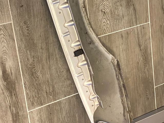 bontott MERCEDES-BENZ E-CLASS Jobb első Sárvédő