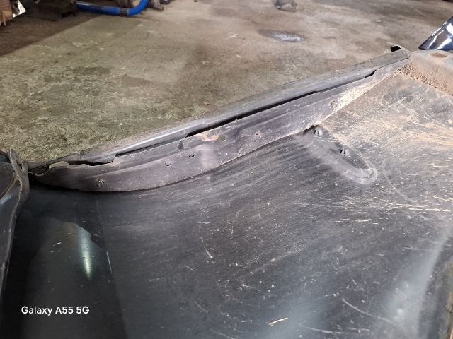 bontott MERCEDES-BENZ E-CLASS Jobb első Sárvédő