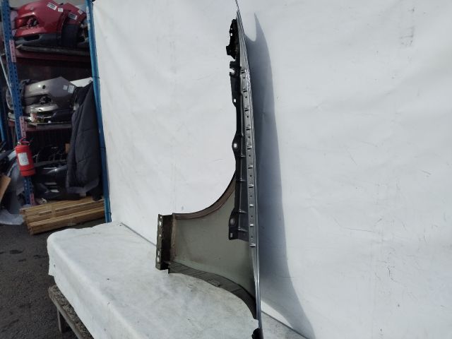 bontott MERCEDES-BENZ E-CLASS Jobb első Sárvédő