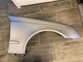 bontott MERCEDES-BENZ E-CLASS Jobb első Sárvédő