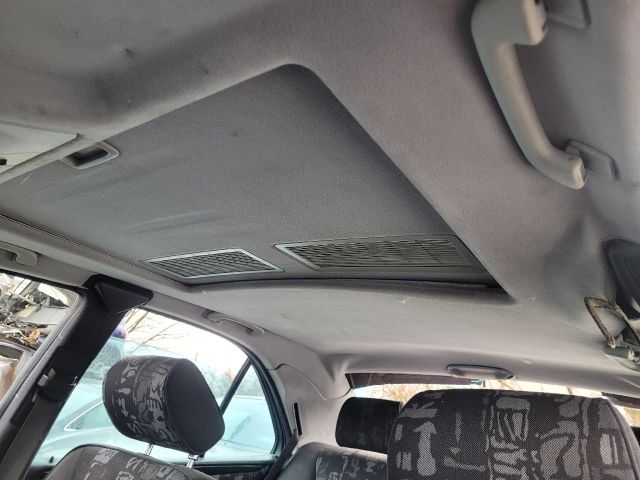 bontott MERCEDES-BENZ E-CLASS Jobb első Sárvédő