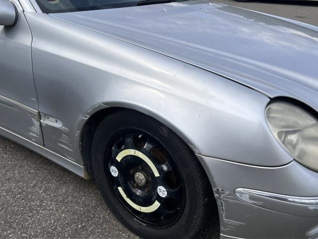 bontott MERCEDES-BENZ E-CLASS Jobb első Sárvédő