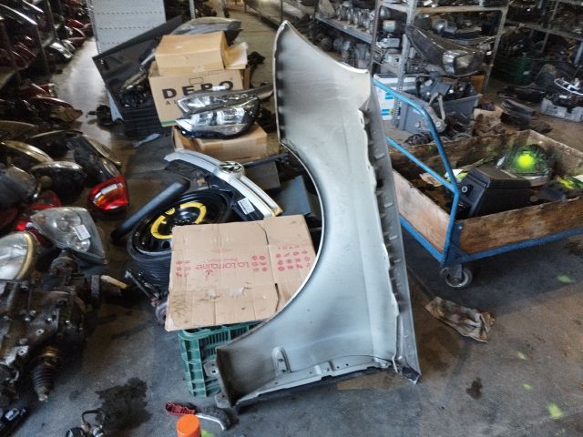 bontott MERCEDES-BENZ E-CLASS Jobb első Sárvédő