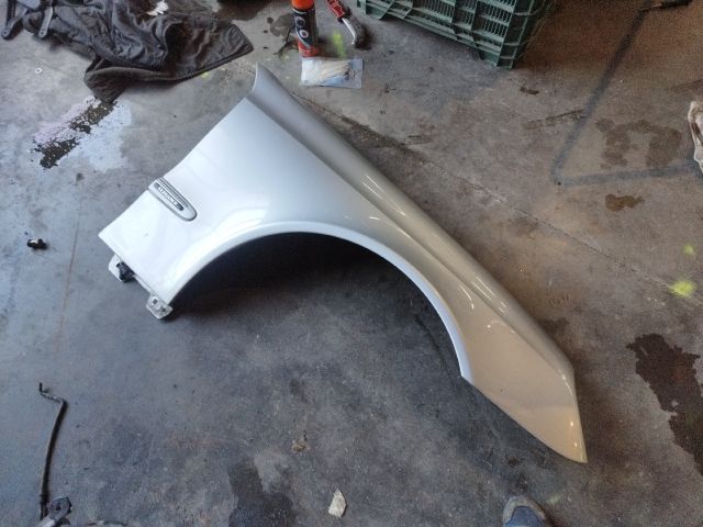 bontott MERCEDES-BENZ E-CLASS Jobb első Sárvédő