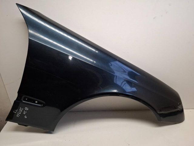 bontott MERCEDES-BENZ E-CLASS Jobb első Sárvédő