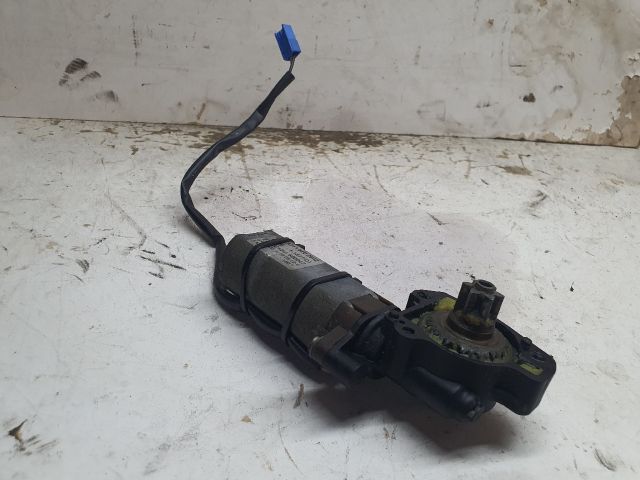 bontott MERCEDES-BENZ E-CLASS Jobb első Ülés Állító Motor