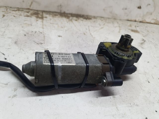 bontott MERCEDES-BENZ E-CLASS Jobb első Ülés Állító Motor