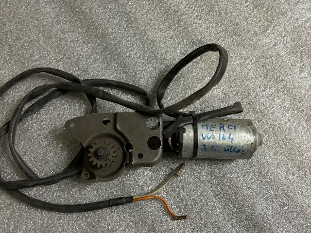 bontott MERCEDES-BENZ E-CLASS Jobb első Ülés Állító Motor