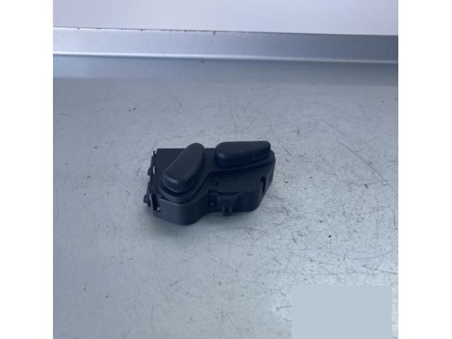 bontott MERCEDES-BENZ E-CLASS Jobb első Ülésállító Kapcsoló