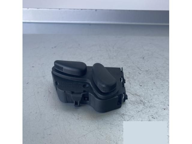 bontott MERCEDES-BENZ E-CLASS Jobb első Ülésállító Kapcsoló