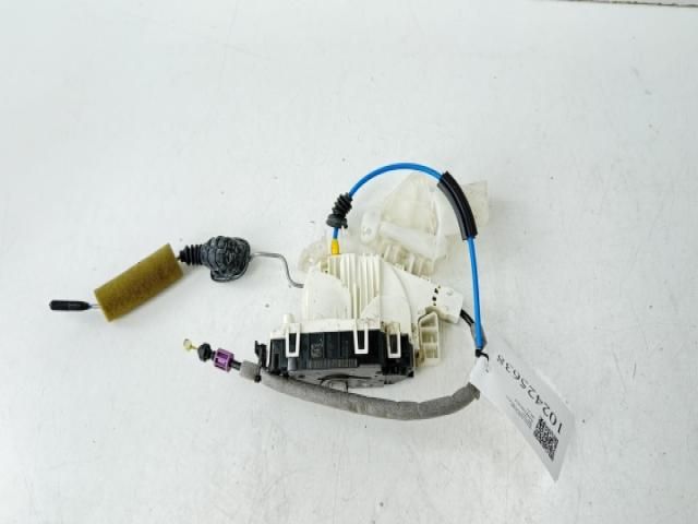 bontott MERCEDES-BENZ E-CLASS Jobb első Zsanér