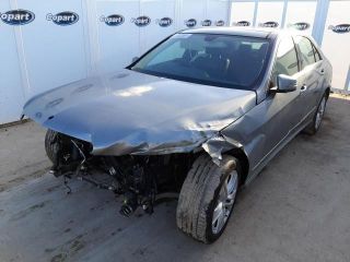 bontott MERCEDES-BENZ E-CLASS Jobb Fenéklemez