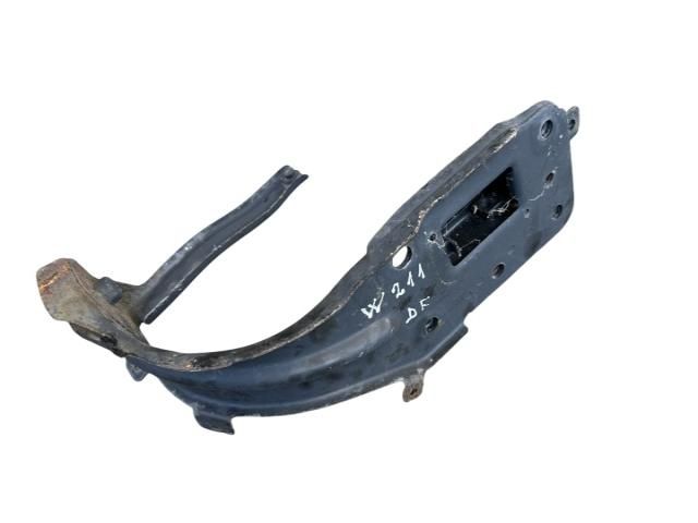 bontott MERCEDES-BENZ E-CLASS Jobb Fényszóró Lámpakeret