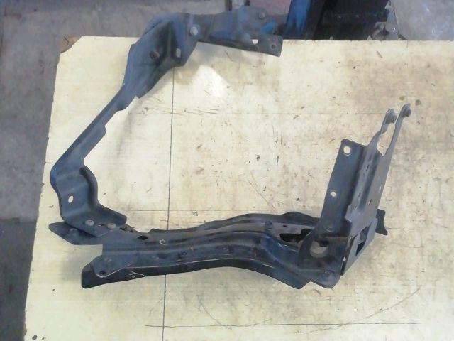 bontott MERCEDES-BENZ E-CLASS Jobb Fényszóró Lámpakeret