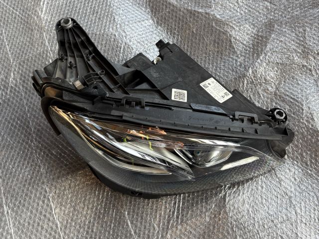 bontott MERCEDES-BENZ E-CLASS Jobb Fényszóró