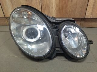 bontott MERCEDES-BENZ E-CLASS Jobb Fényszóró