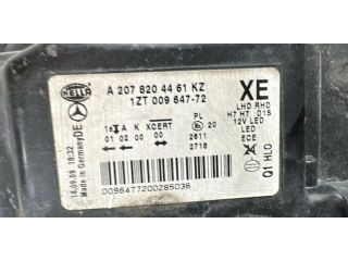 bontott MERCEDES-BENZ E-CLASS Jobb Fényszóró