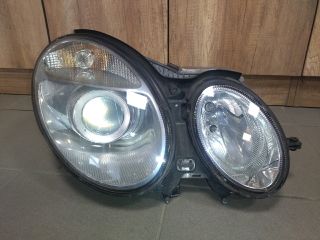 bontott MERCEDES-BENZ E-CLASS Jobb Fényszóró